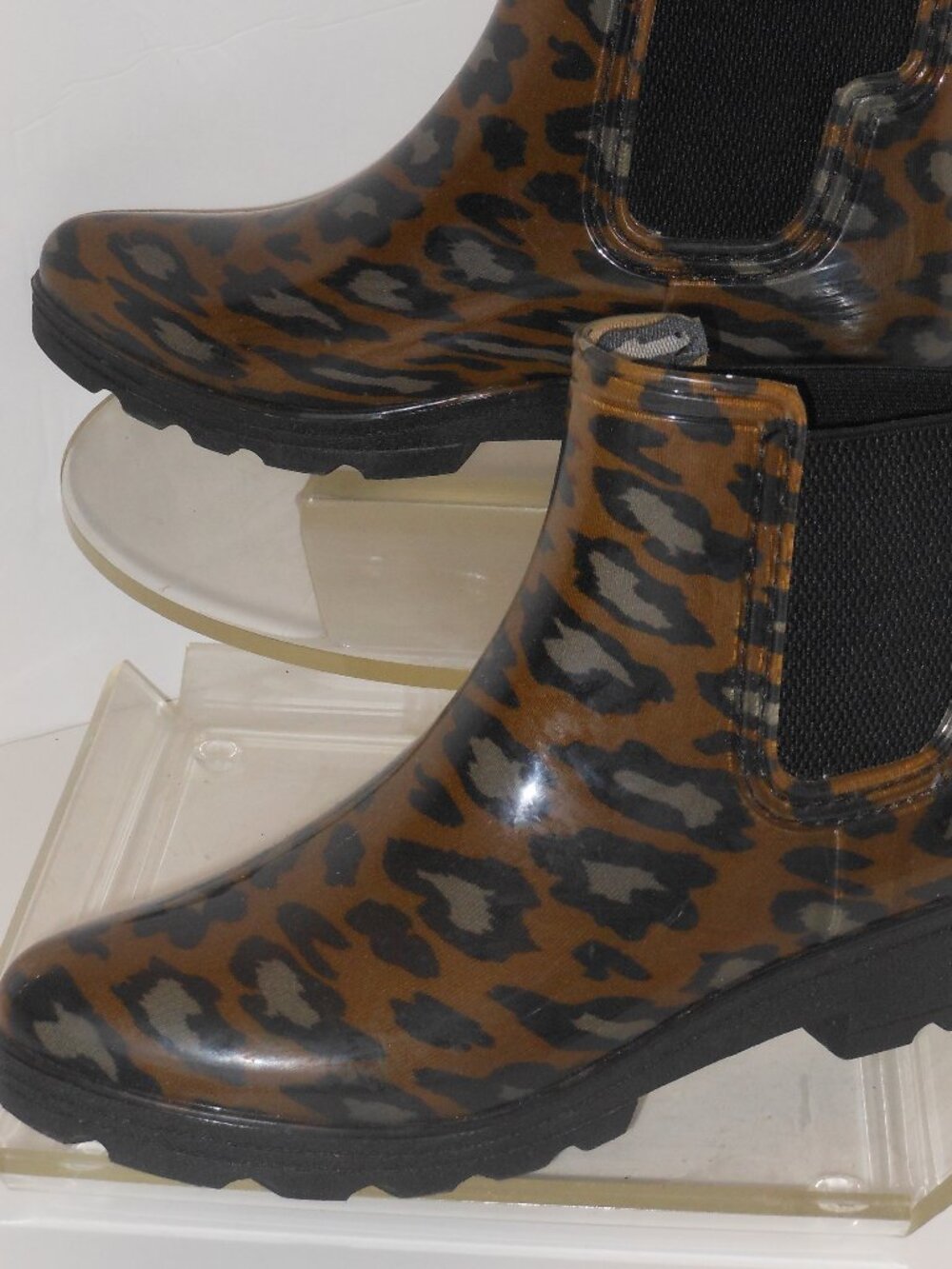 SEVEN-MILE MULTI-COLOR TIGER PRINT SLIP-ON RAIN BOOTS SIZE 11 MEDIUM